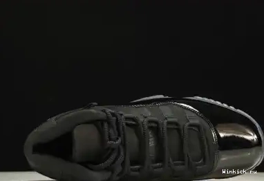 - RETRO 11 AND GOWN JORDAN CAP 0429